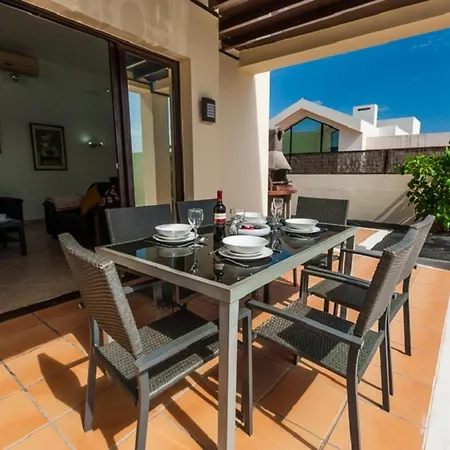 3-bed On Private Complex With Tennis Court Βίλα *