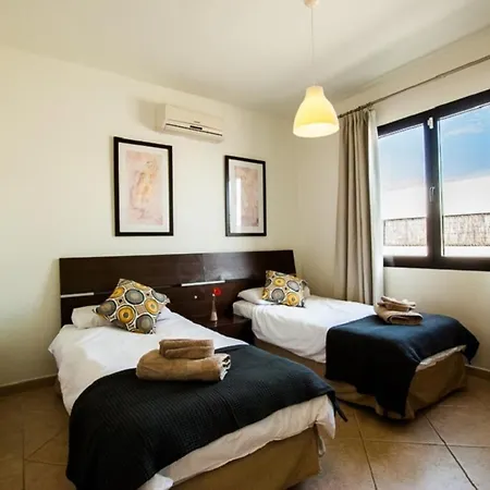 3-bed On Private Complex With Tennis Court * Playa Blanca (Lanzarote)