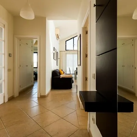 3-bed On Private Complex With Tennis Court * Πλάγια Μπλάνκα