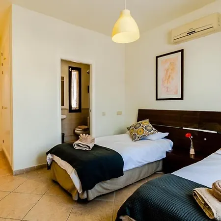 Βίλα 3-bed On Private Complex With Tennis Court Πλάγια Μπλάνκα
