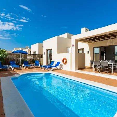 3-bed On Private Complex With Tennis Court Βίλα *